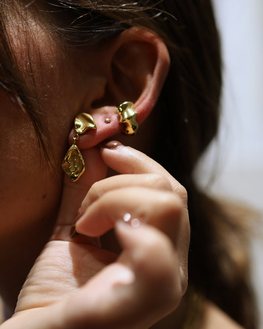 Silent Drop Earrings